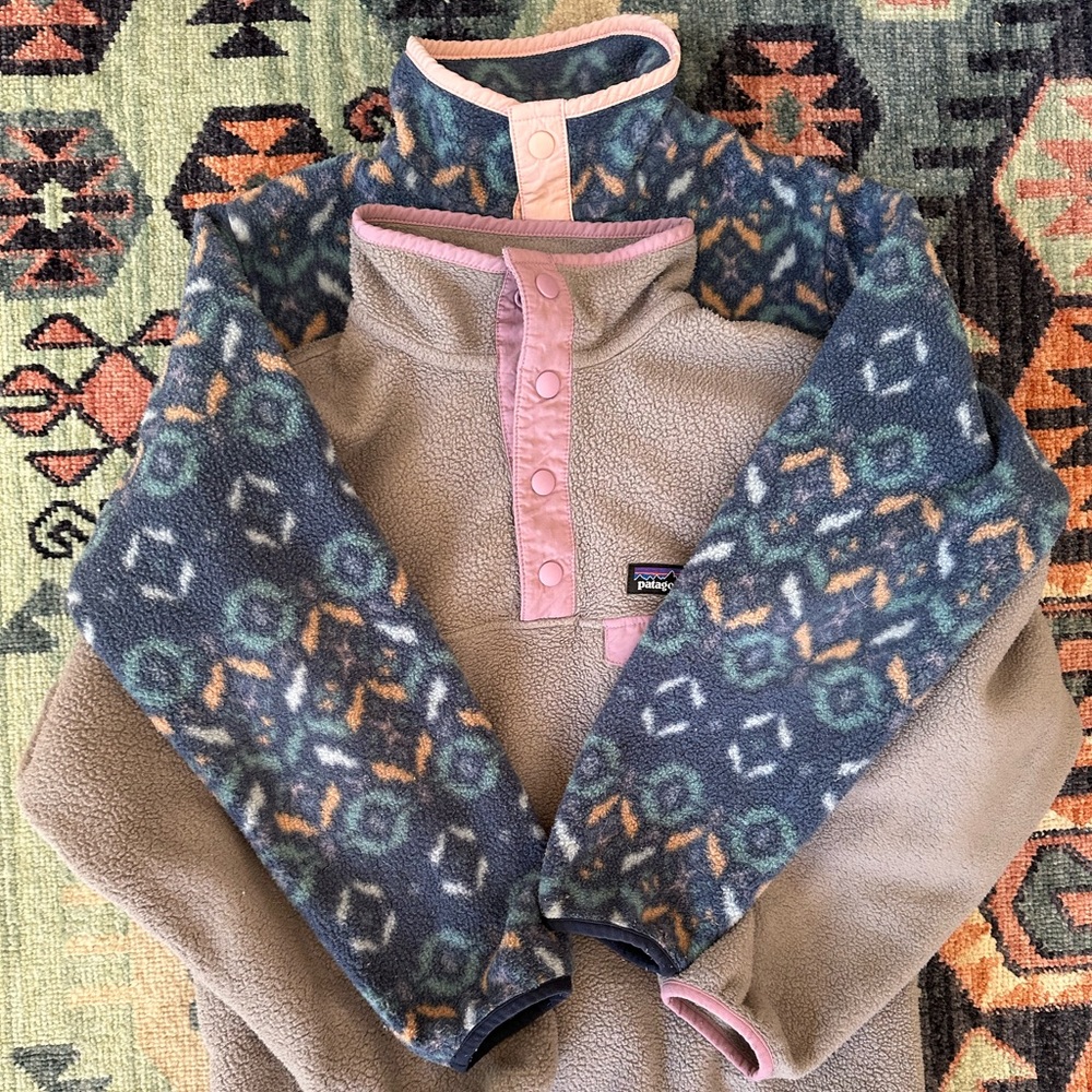 COPY - TWO Patagonia kids size 10/Medium synchilla fleece jackets